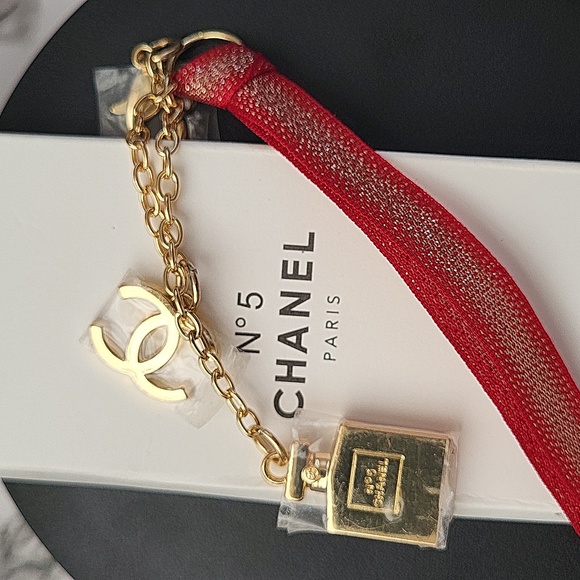 Chanel Gold bag charm EUC - Picture 11 of 15